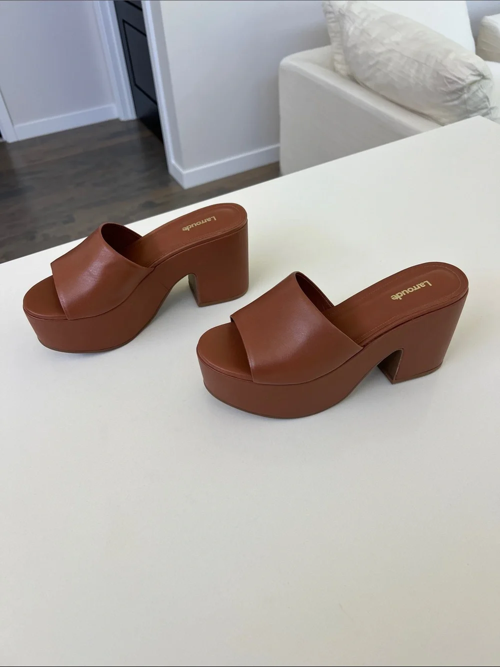 Larroude miso caramel tan brown open toe platform sandals heels 7